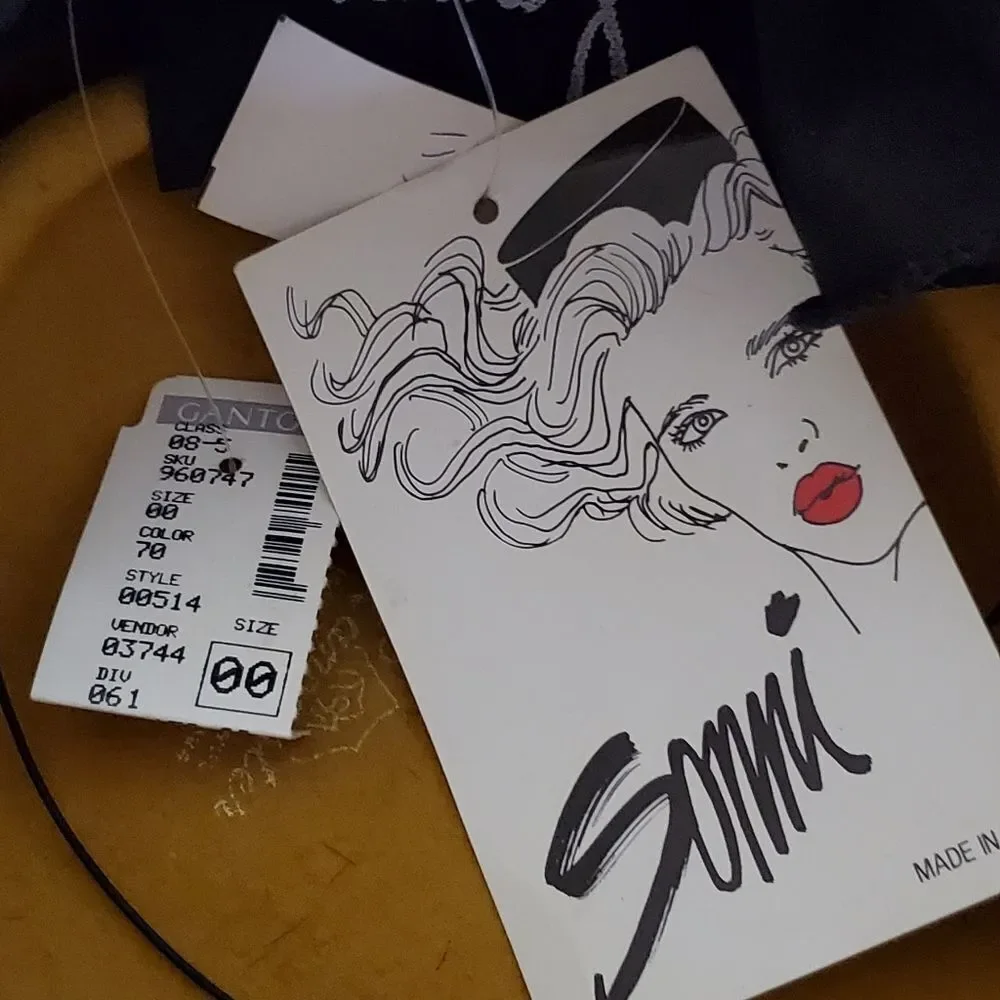 Sonni California tulle hat with large bow accent - Picture 4 of 7